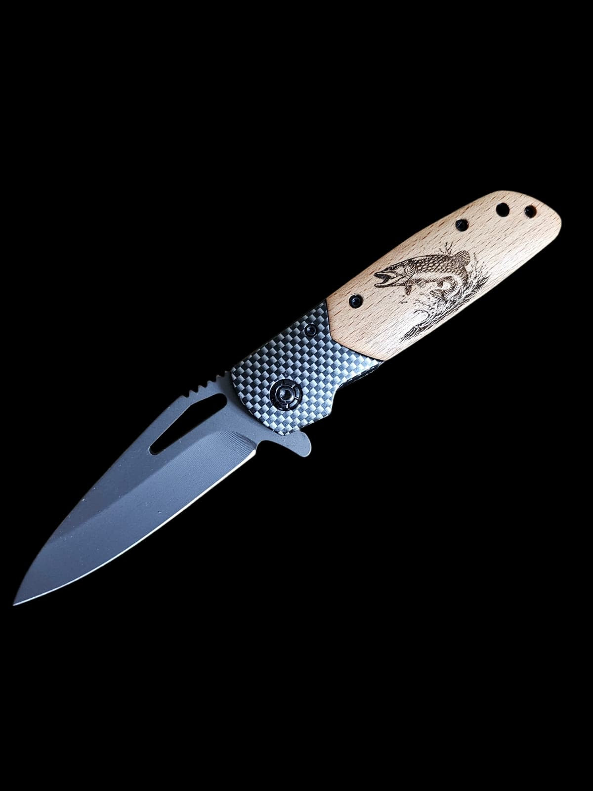 Le cadeau parfait pour pêcheur – Couteau gravé Brochet personnalisé