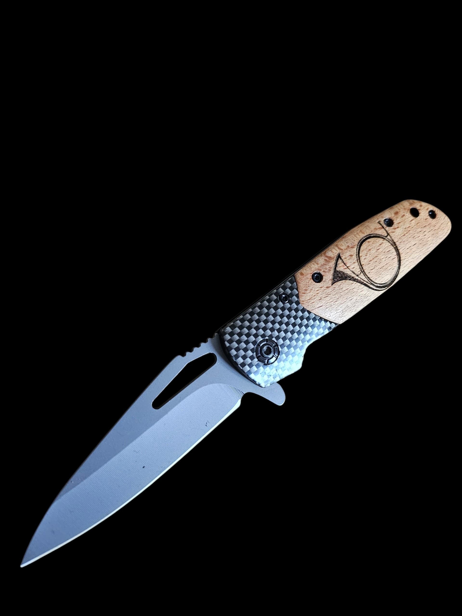 Couteau gravé TROMPE DE CHASSE