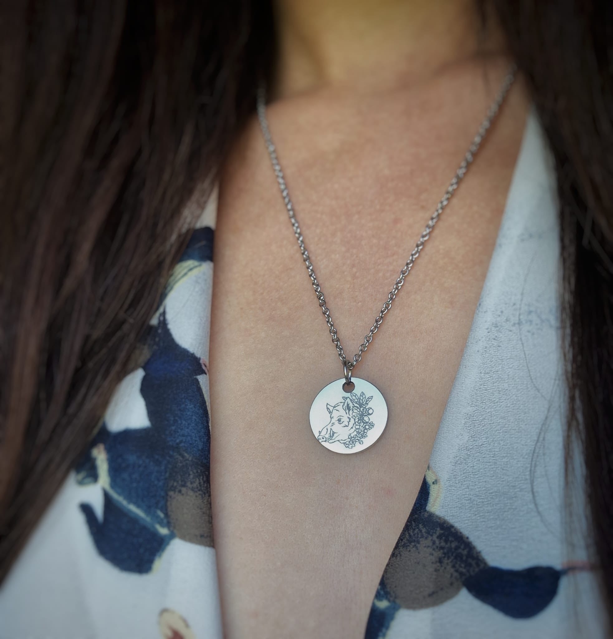 Pendentif - Le Sanglier Fleuri - Personnalisation offerte